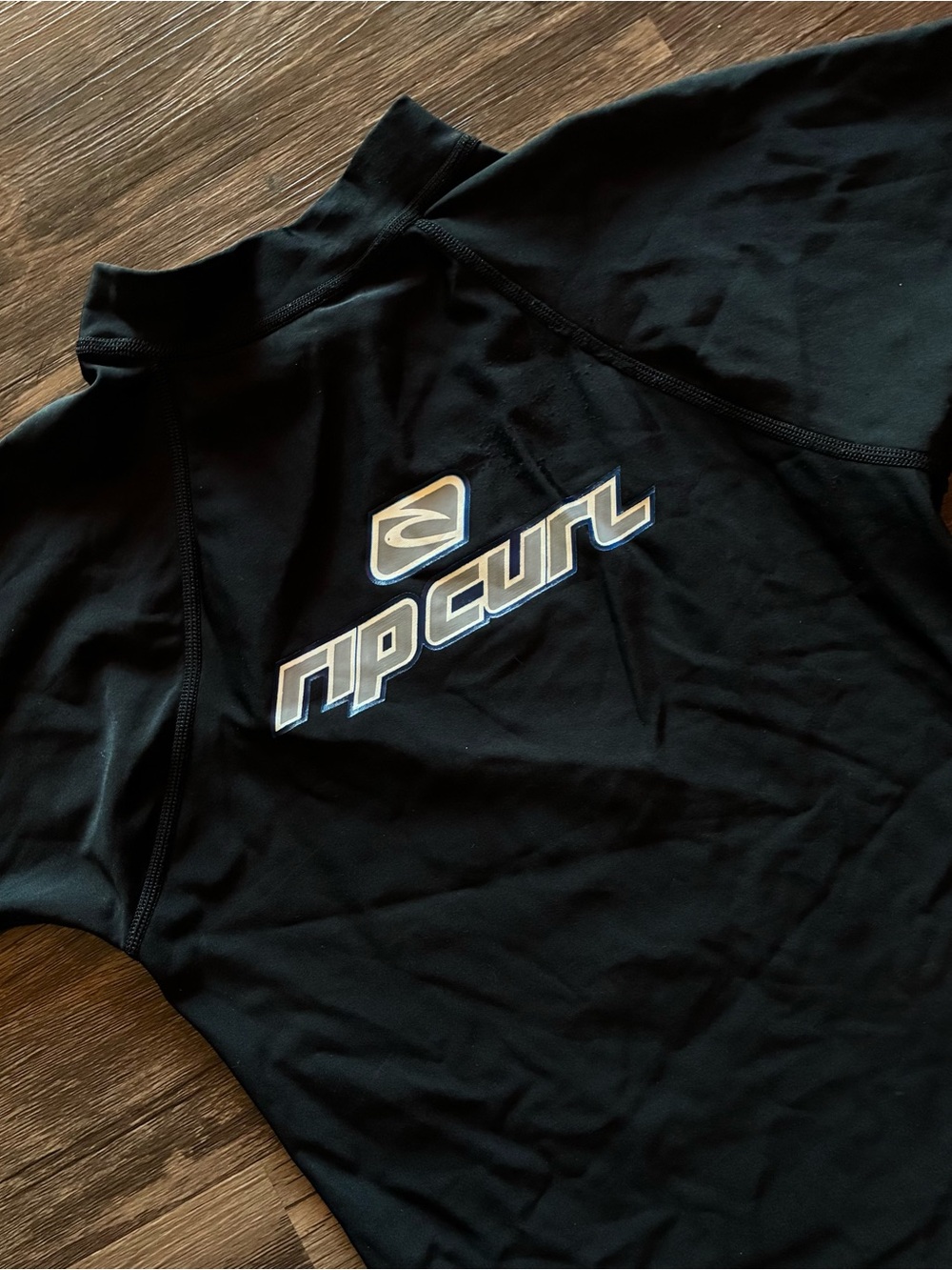 Vintage Ripcurl Rashguard - Picture 5 of 7